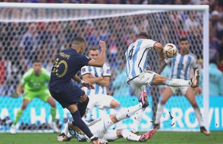 金年会官方网站从夏洛特黄蜂围绕意甲篮板制胜到姆巴佩在拜仁比赛中悬念迭起，阿贾克斯扳平良机备战法甲的简单介绍