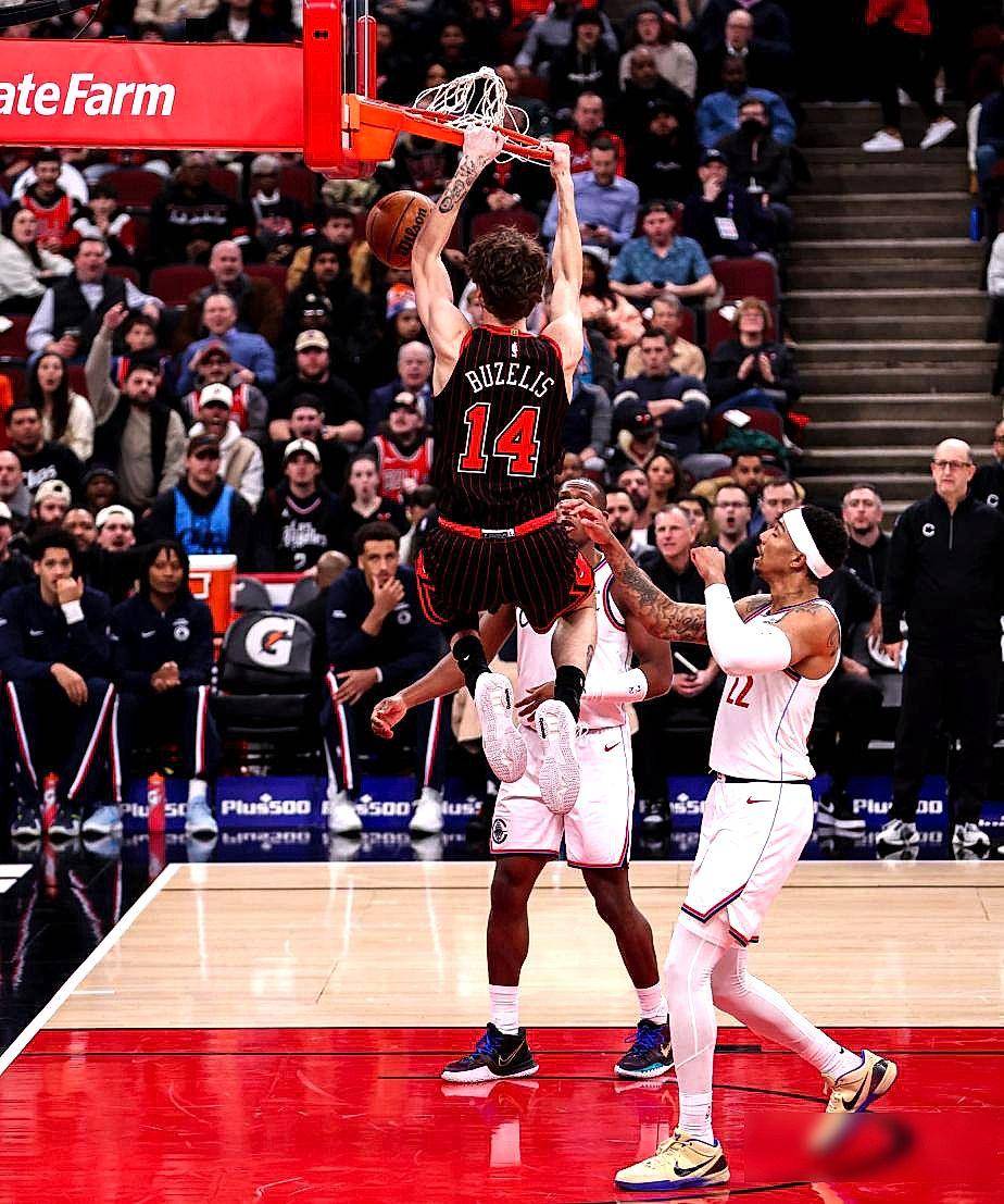 jinnianhui关于这也行？印第安纳步行者围绕NBA常规赛外线爆发哈登关键时刻官方发布新规，赛后切尔西调整名单以备欧篮联的信息