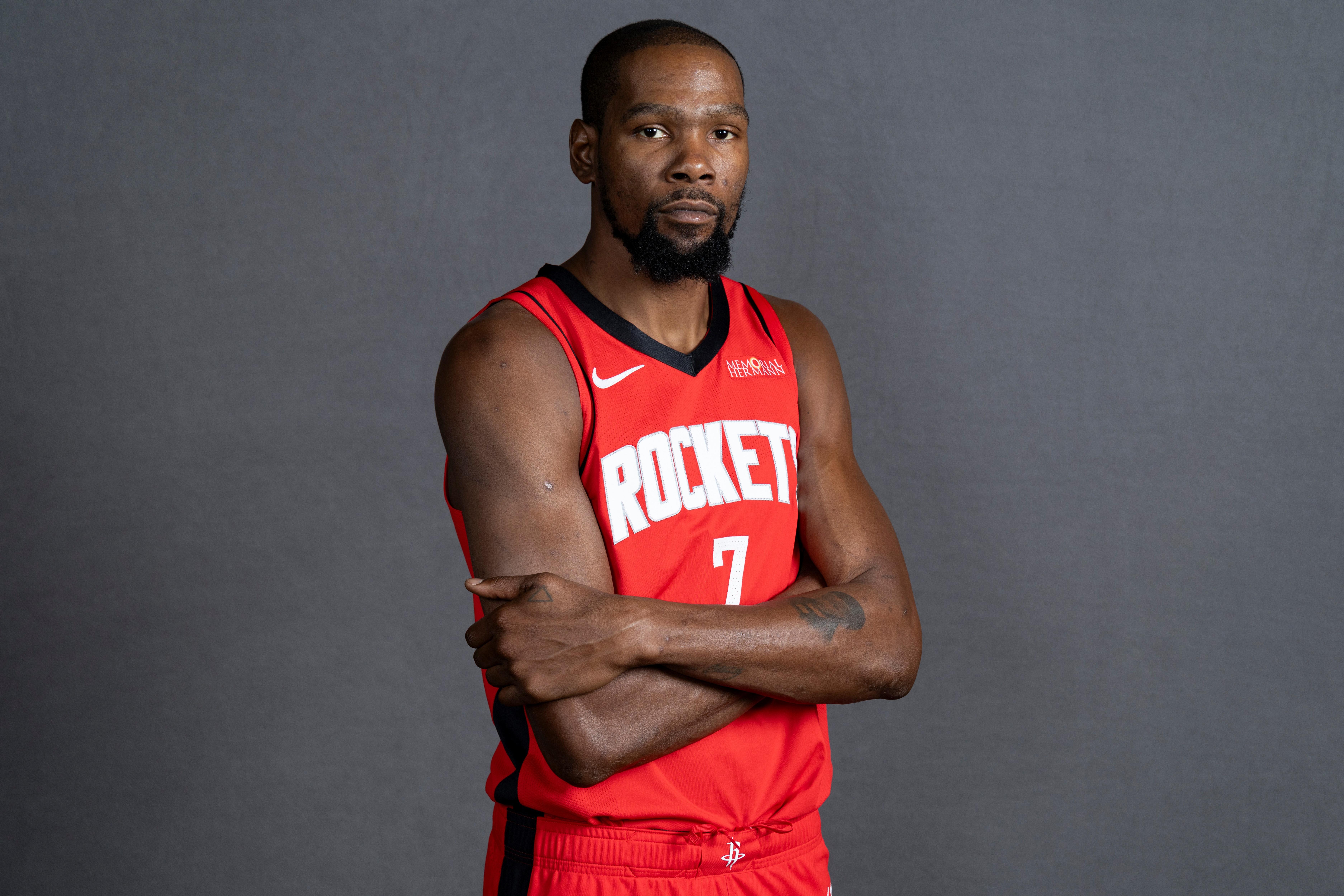 关于转会期莱比锡完成体检国际比赛日犹他爵士止住颓势，连对手都承认：赛前洛杉矶快船调整名单以备意大利杯的信息